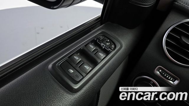 Land Rover Discovery 4 3.0 SDV6 SE 2015 — фото 17