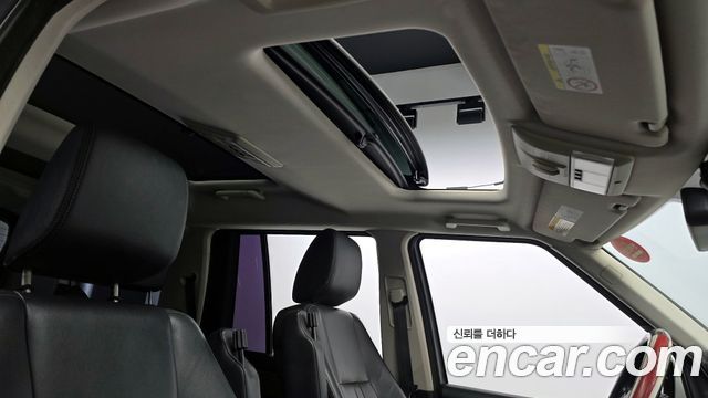 Land Rover Discovery 4 3.0 SDV6 SE 2015 — фото 20