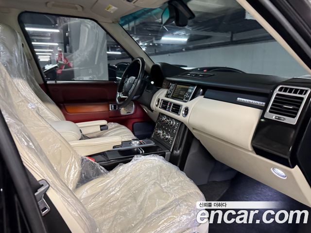 Land Rover Range Rover 4.4 TDV8 Vogue 2011 — фото 10