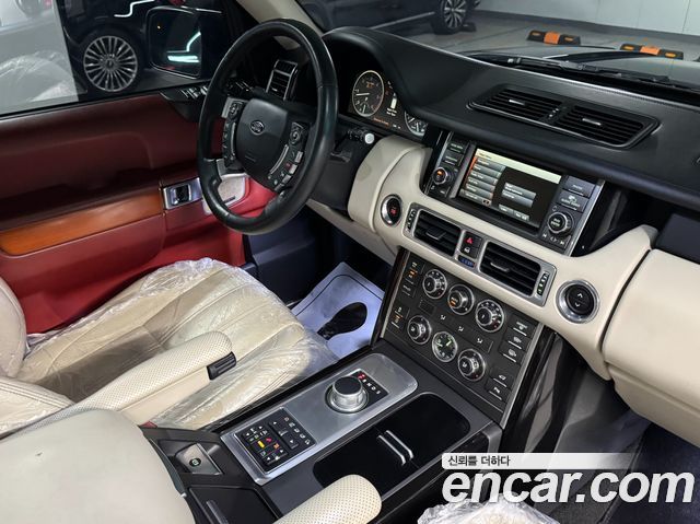 Land Rover Range Rover 4.4 TDV8 Vogue 2011 — фото 18