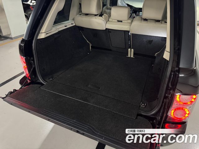 Land Rover Range Rover 4.4 TDV8 Vogue 2011 — фото 22