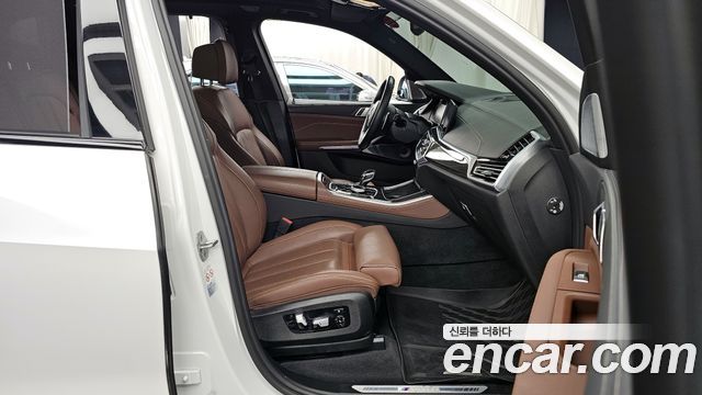 BMW X5 (G05) M50i 2022 — фото 11