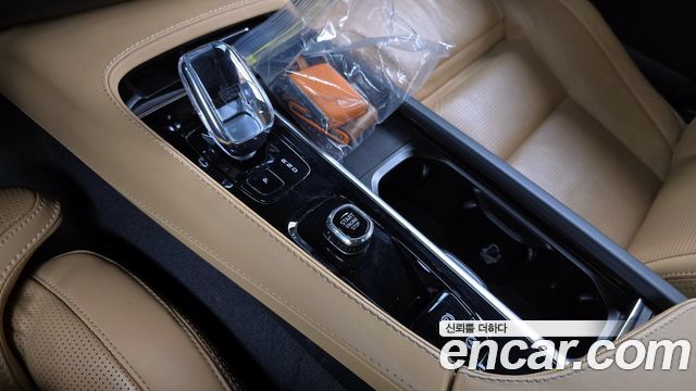 Volvo XC90 (II) B6 Ultimate Bright 2023 — фото 9