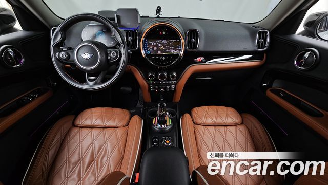 MINI Cooper SD Countryman ALL4 2nd 2021 — фото 7