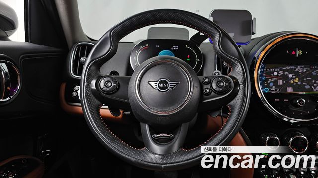 MINI Cooper SD Countryman ALL4 2nd 2021 — фото 13