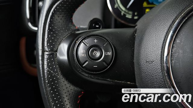 MINI Cooper SD Countryman ALL4 2nd 2021 — фото 16