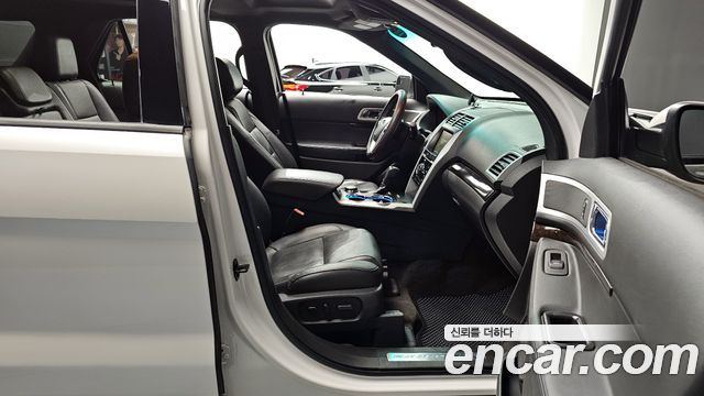 Ford Explorer 3.5 Limited 4WD 5th 2015 — фото 11