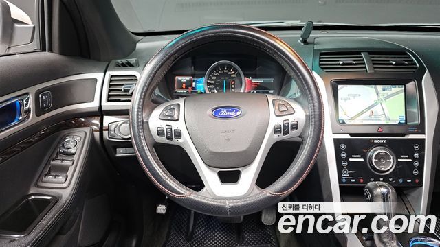 Ford Explorer 3.5 Limited 4WD 5th 2015 — фото 13