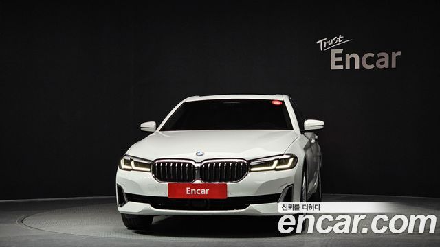 BMW 5 Series (G30) 530i xDrive Luxury 2023 — фото 3