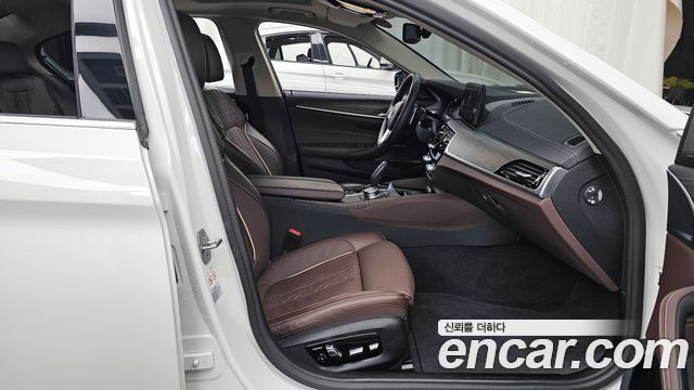 BMW 5 Series (G30) 530i xDrive Luxury 2023 — фото 11