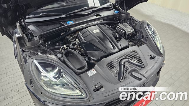 Porsche Macan 2.9 S 2022 — фото 6