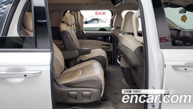 Kia Carnival (IV) Gasoline 7-Seater Hi-Limousine Signature 2021 — фото 12