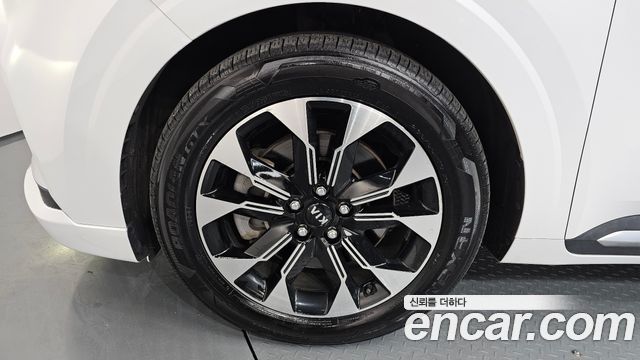 Kia Carnival (IV) Gasoline 7-Seater Hi-Limousine Signature 2021 — фото 5