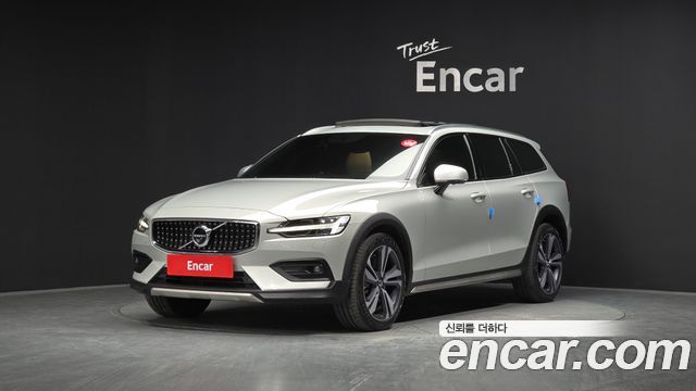 Volvo V60 Cross Country (II) B5 Pro AWD