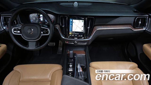 Volvo V60 Cross Country (II) B5 Pro AWD 2021 — фото 7