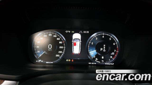 Volvo V60 Cross Country (II) B5 Pro AWD 2021 — фото 8