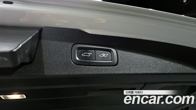 Volvo V60 Cross Country (II) B5 Pro AWD 2021 — фото 24