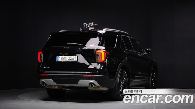 Ford Explorer (VI) 2.3 LimIted 4WD 2022 — фото 2