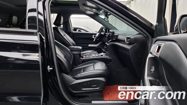 Ford Explorer (VI) 2.3 LimIted 4WD 2022 — фото 11