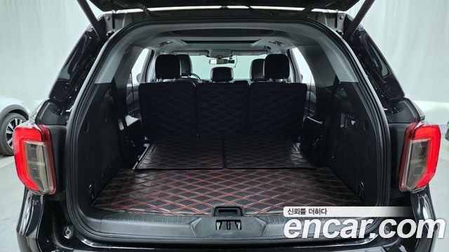 Ford Explorer (VI) 2.3 LimIted 4WD 2022 — фото 20