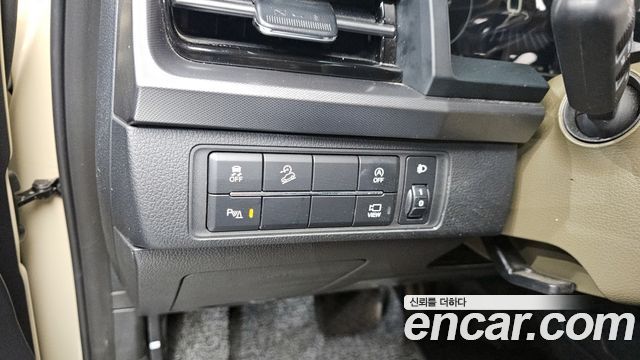 KG Mobility (SsangYong) Rexton Sports Khan Diesel 2.2 4WD Culman Noblesse 2024 — фото 14