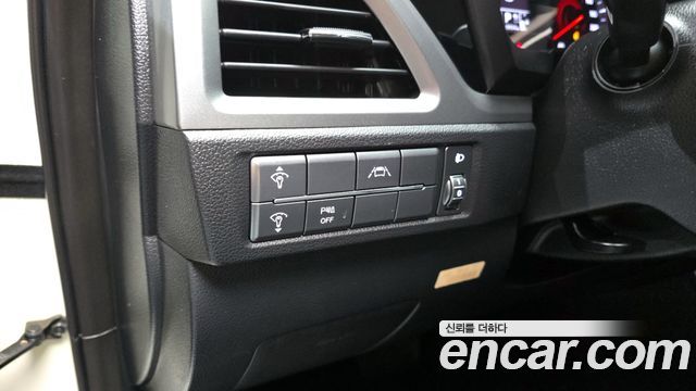 KG Mobility (SsangYong) Beautiful Korando Gasoline 1.5 2WD C5 Plus 2022 — фото 13