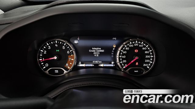 Jeep Renegade 2.4 Limited AWD 2021 — фото 8