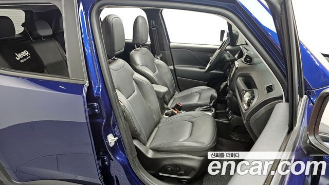 Jeep Renegade 2.4 Limited AWD 2021 — фото 12