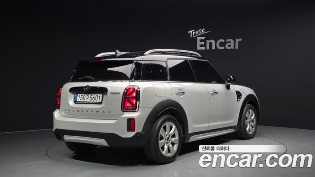 MINI Cooper Countryman Classic 2nd 2022 — фото 2