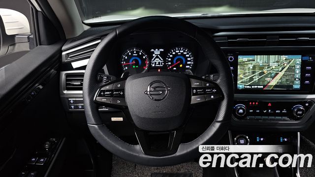 KG Mobility (SsangYong) Beautiful Korando Gasoline 1.5 2WD C5 Plus 2022 — фото 13