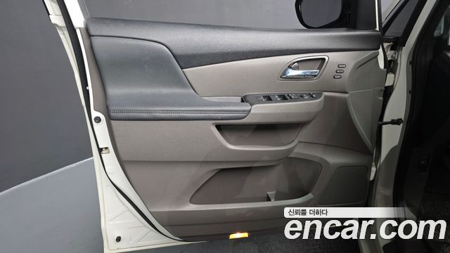 Honda Odyssey 3.5 4th 2015 — фото 17