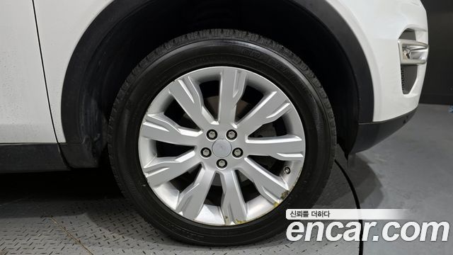 Land Rover Discovery Sport 2.0 TD4 HSE Luxury 2016 — фото 5