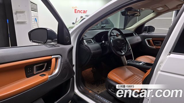 Land Rover Discovery Sport 2.0 TD4 HSE Luxury 2016 — фото 10