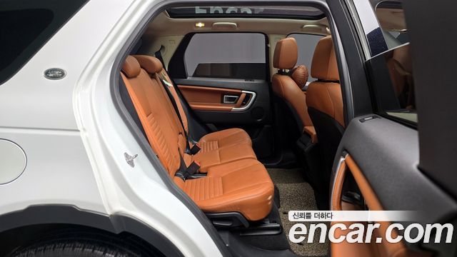 Land Rover Discovery Sport 2.0 TD4 HSE Luxury 2016 — фото 12