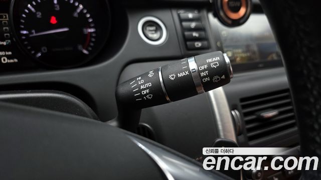 Land Rover Discovery Sport 2.0 TD4 HSE Luxury 2016 — фото 14