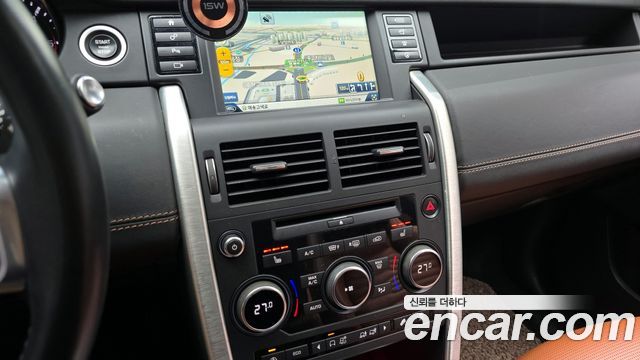 Land Rover Discovery Sport 2.0 TD4 HSE Luxury 2016 — фото 15