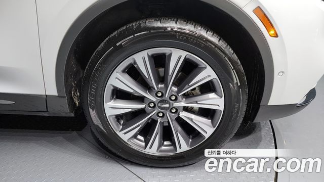 Lincoln Corsair 2.0 Reserve AWD 2021 — фото 5