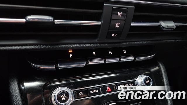 Lincoln Corsair 2.0 Reserve AWD 2021 — фото 9