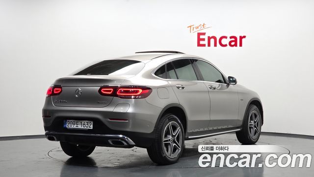 Mercedes-Benz GLC-Class (X253) GLC300e 4MATIC Coupe 2021 — фото 2