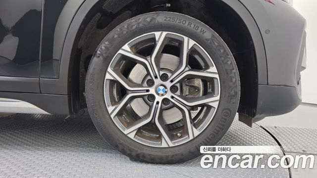 BMW X1 (F48) xDrive 20i xLine 2021 — фото 5