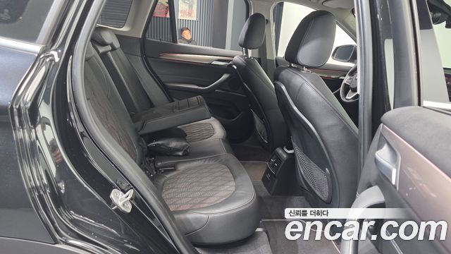 BMW X1 (F48) xDrive 20i xLine 2021 — фото 12