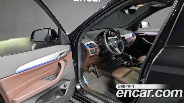 BMW X1 (F48) xDrive 20i M Sport 2021 — фото 10