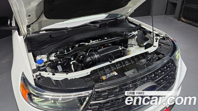 Ford Explorer (VI) 2.3 LimIted 4WD 2022 — фото 6