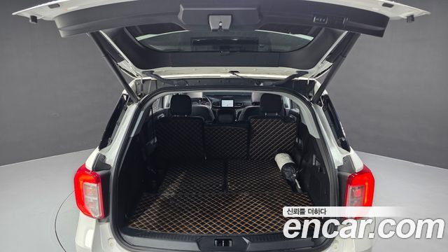 Ford Explorer (VI) 2.3 LimIted 4WD 2022 — фото 20