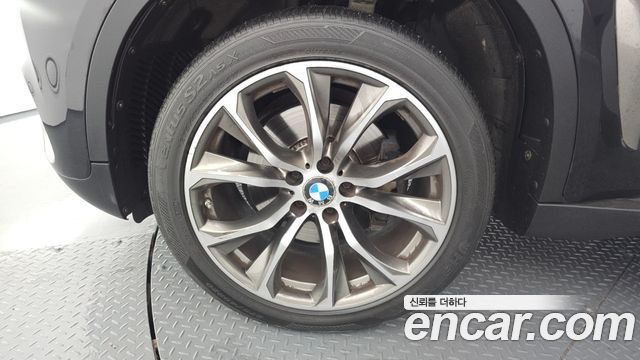 BMW X6 (F16) xDrive 40d 2015 — фото 5