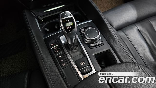 BMW X6 (F16) xDrive 40d 2015 — фото 9