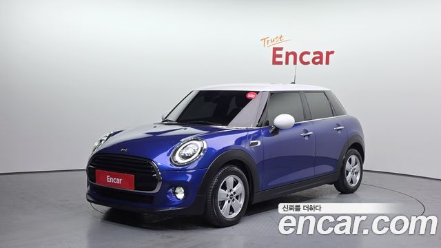 MINI Cooper 5Door Standard 3rd 2019 — фото 1