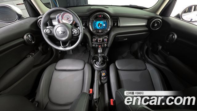 MINI Cooper 5Door Standard 3rd 2019 — фото 7