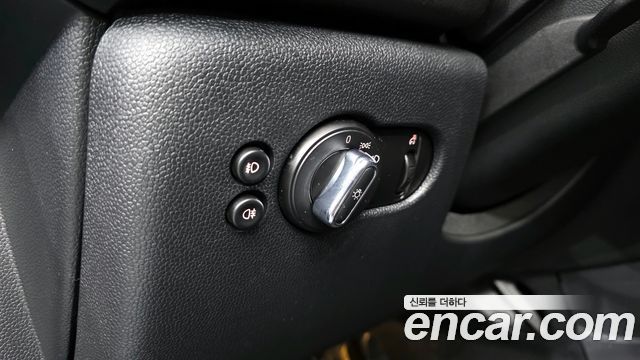 MINI Cooper 5Door Standard 3rd 2019 — фото 12