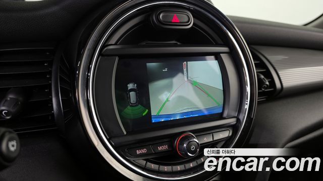 MINI Cooper 5Door Standard 3rd 2019 — фото 14